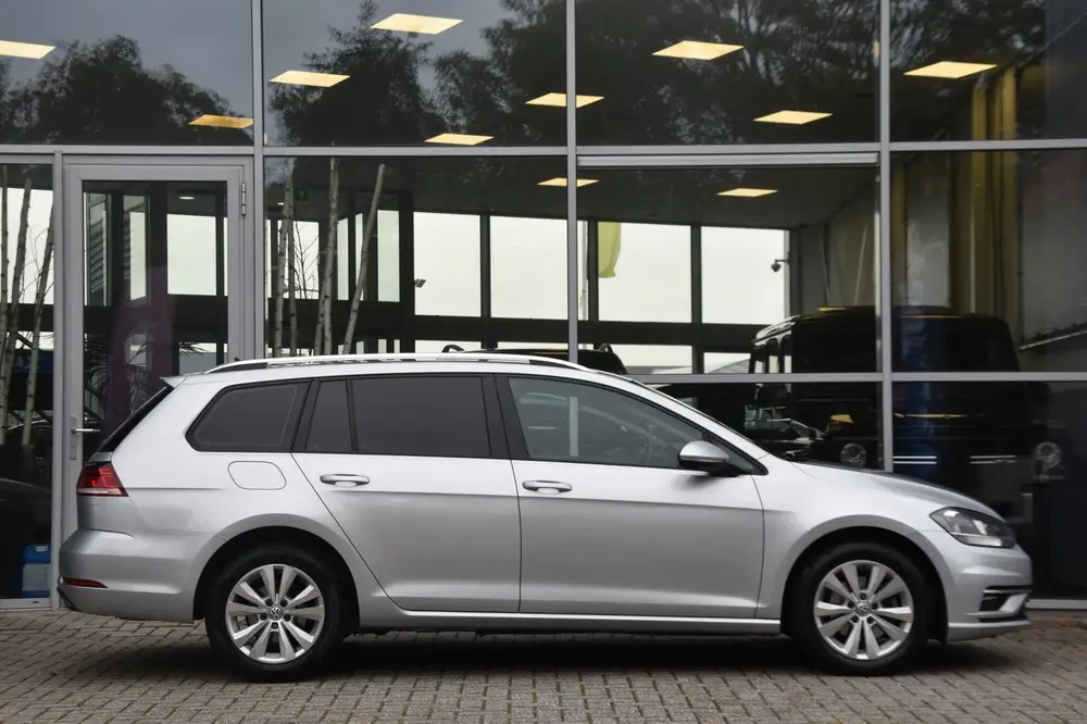 Volkswagen Golf Variant 1.6 TDI Highline | ACC | Navi | PDC uit 2020, foto 2