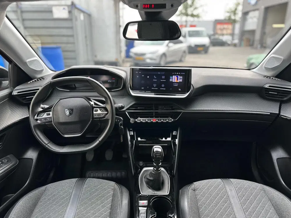 Peugeot 208 1.2 PureTech 100pk Active uit 2024, foto 2