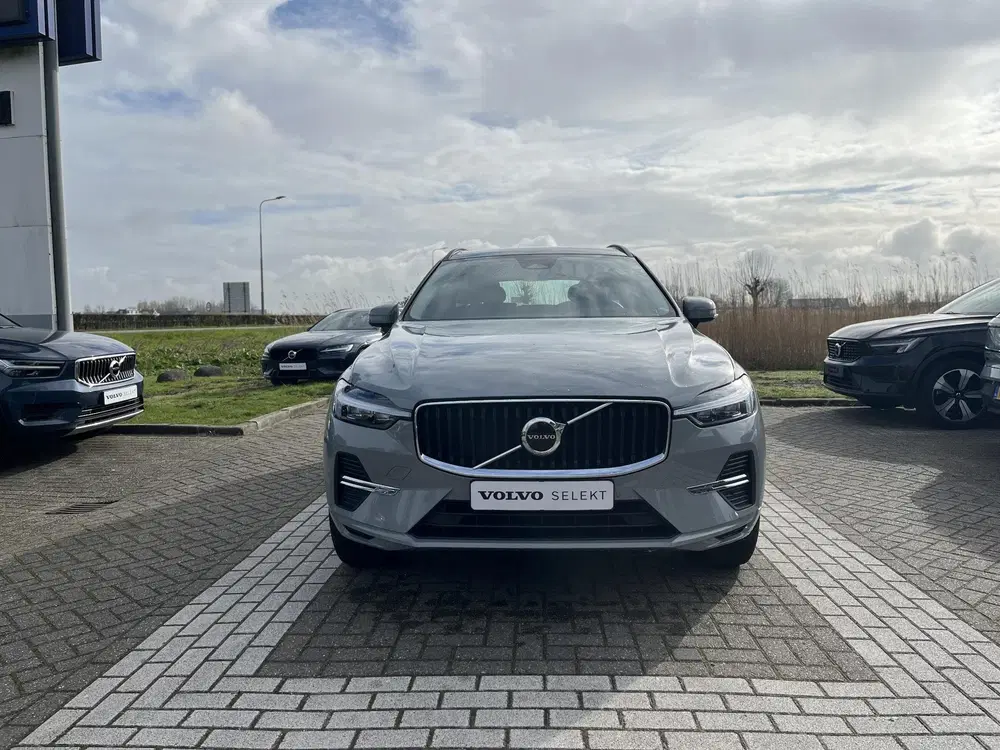 Volvo XC60 B4 Mild-Hybrid Momentum uit 2024, foto 20