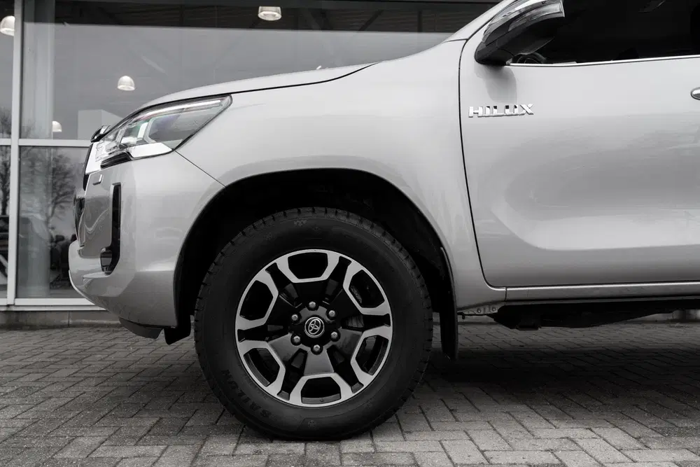 Toyota Hilux 2.8 D-4D Double Cab Professional premium uit 2023, foto 10