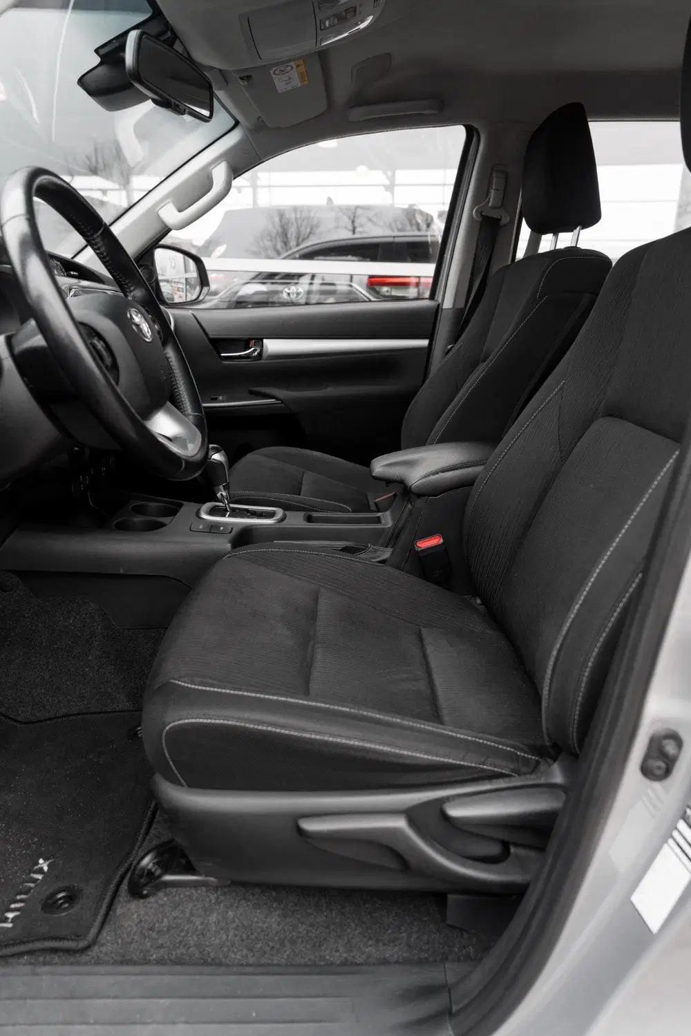 Toyota Hilux 2.8 D-4D Double Cab Professional premium uit 2023, foto 11