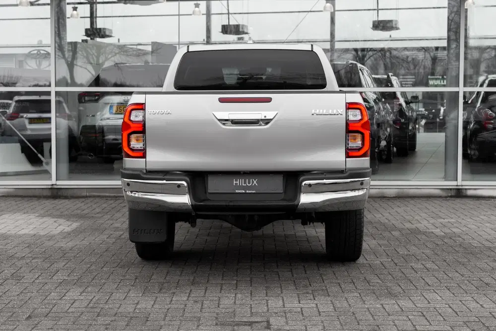 Toyota Hilux 2.8 D-4D Double Cab Professional premium uit 2023, foto 13