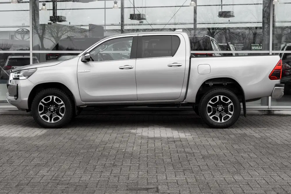 Toyota Hilux 2.8 D-4D Double Cab Professional premium uit 2023, foto 9