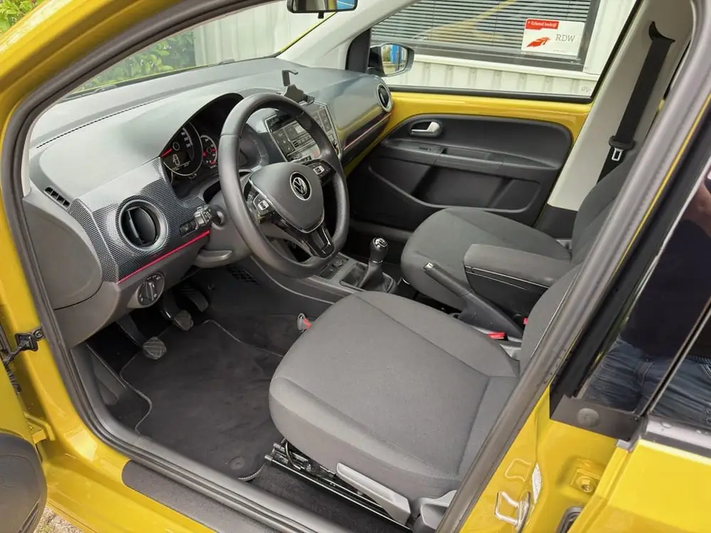 Volkswagen Up! 1.0 R-Line|CRUISE|CAMERA|PDC|LANE ASSIST|CLIM uit 2020, foto 3