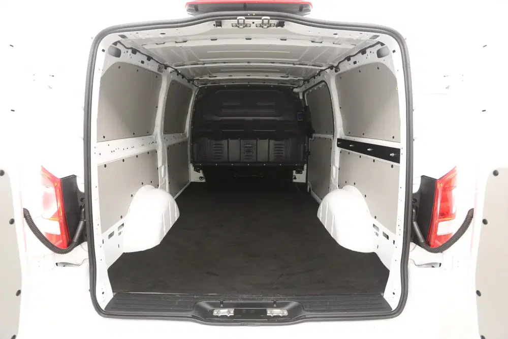 Mercedes-Benz Vito 114 CDI Lang uit 2024, foto 3