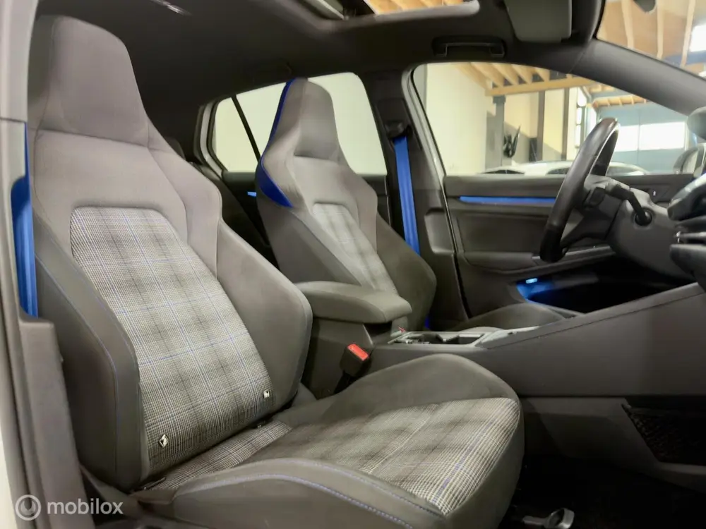 Volkswagen Golf 1.4 eHybrid GTE | Pano | IQ | Dodehoek | ACC uit 2021, foto 10