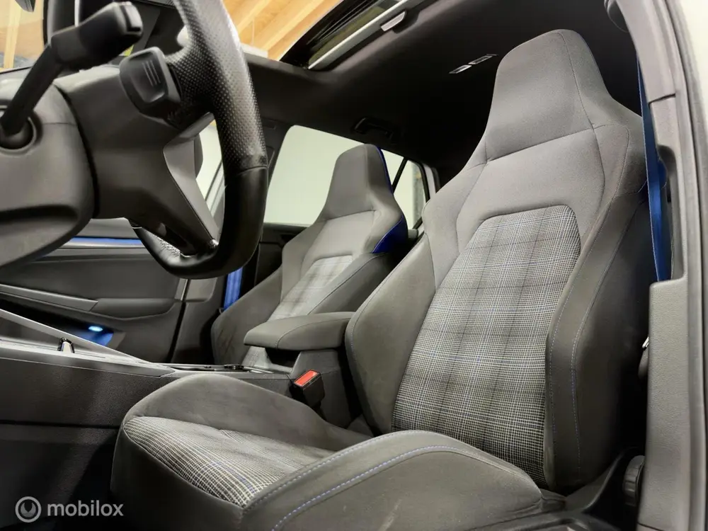 Volkswagen Golf 1.4 eHybrid GTE | Pano | IQ | Dodehoek | ACC uit 2021, foto 4
