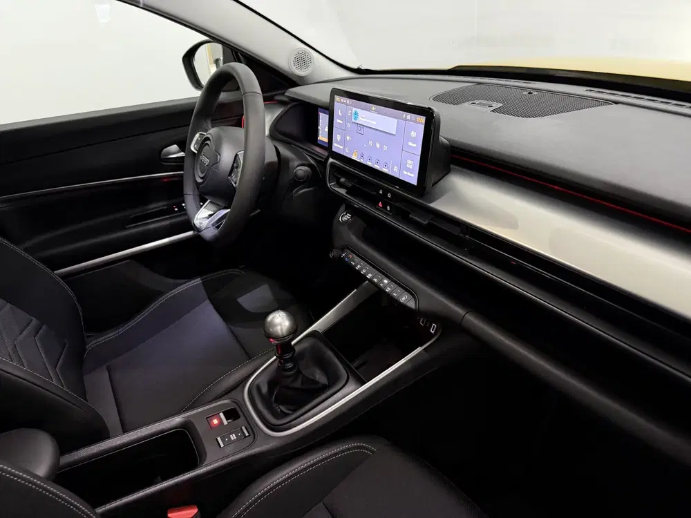Jeep Avenger 1.2 Summit Camera uit 2025, foto 10