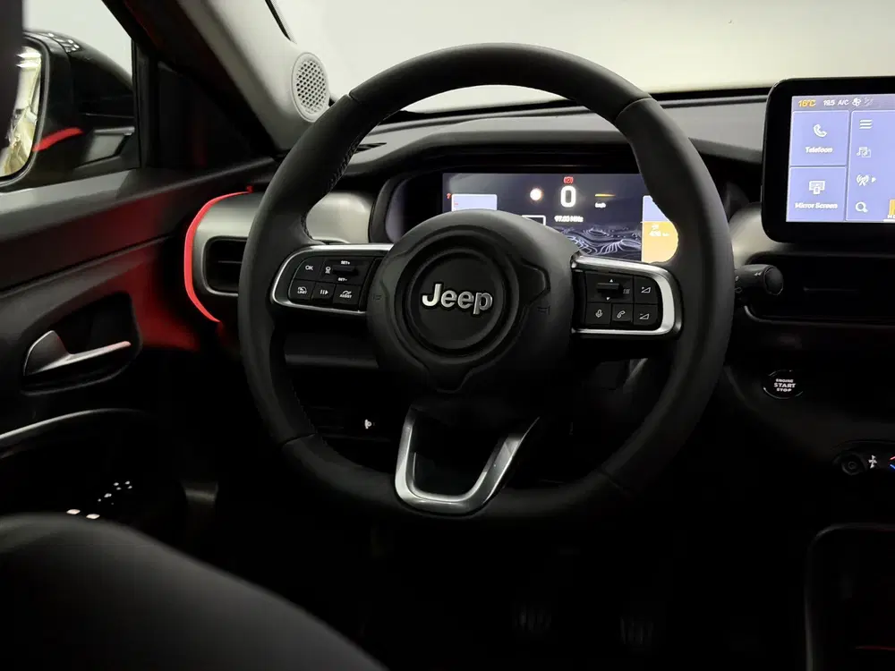 Jeep Avenger 1.2 Summit Camera uit 2025, foto 13