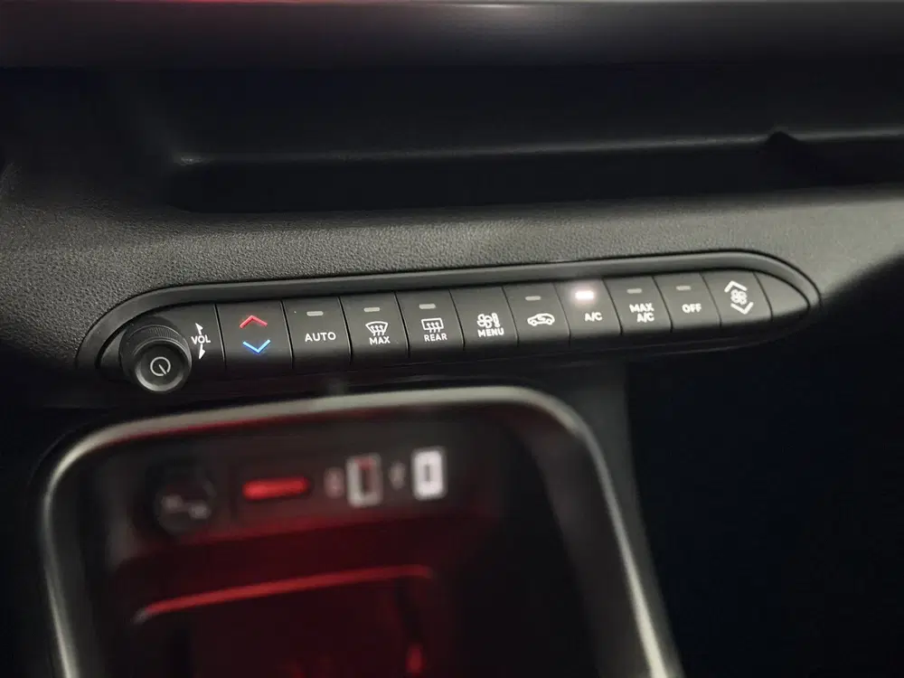 Jeep Avenger 1.2 Summit Camera uit 2025, foto 17