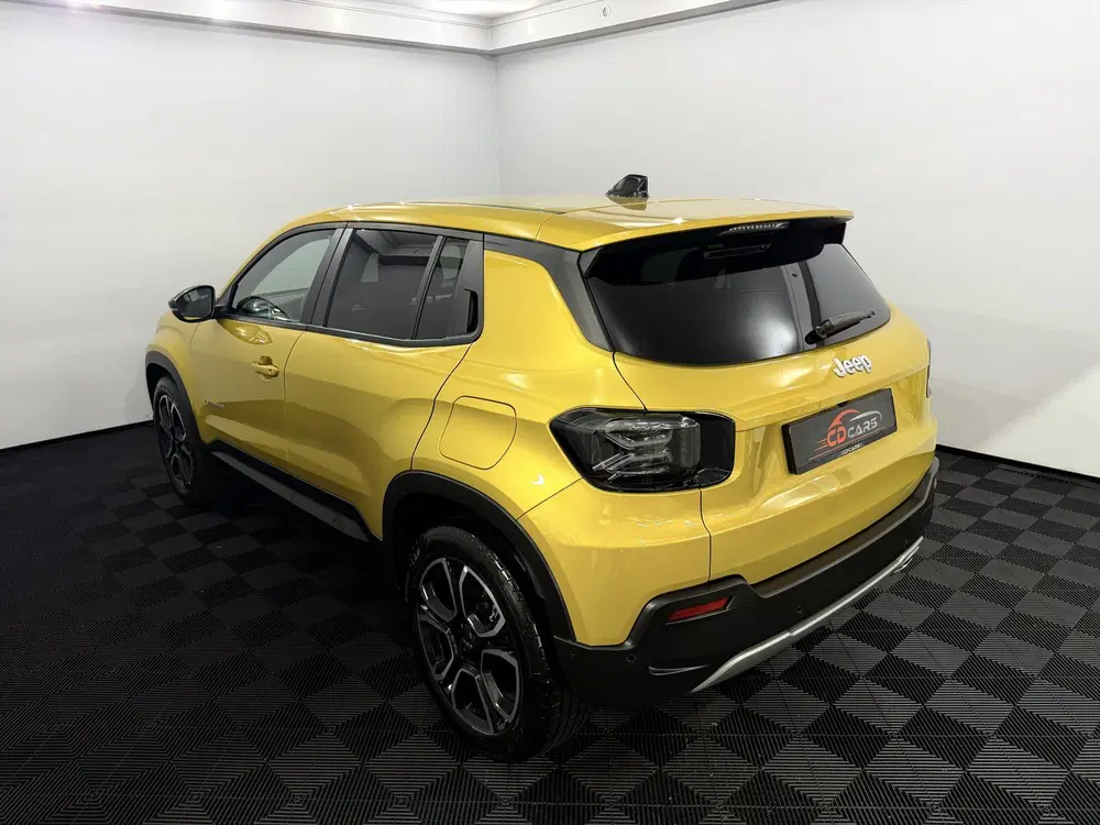 Jeep Avenger 1.2 Summit Camera uit 2025, foto 4