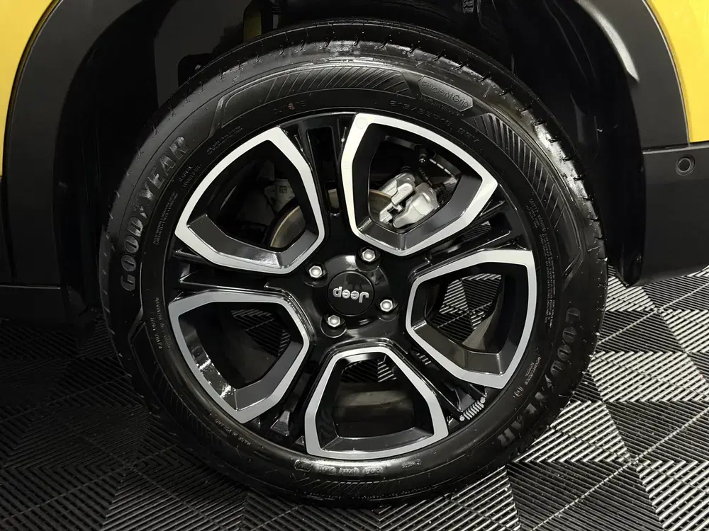 Jeep Avenger 1.2 Summit Camera uit 2025, foto 6
