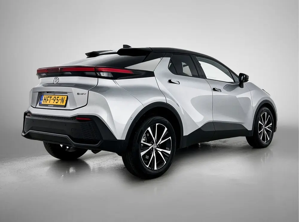 Toyota C-Hr 1.8 Hybrid 140 First Edition uit 2025, foto 2