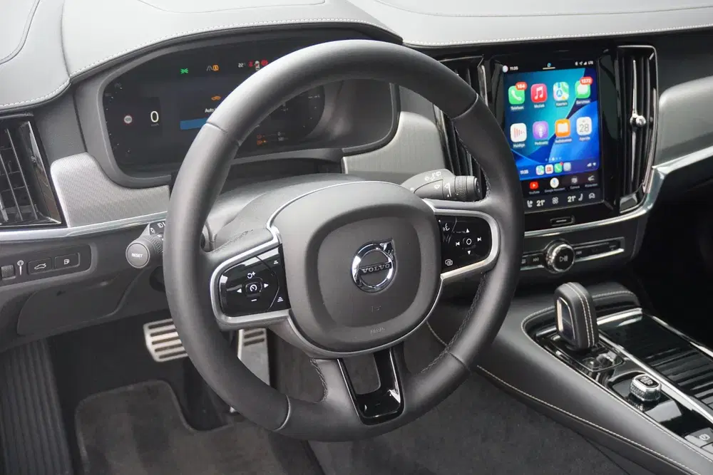 Volvo V90 2.0 T6 AWD R-Design uit 2021, foto 18