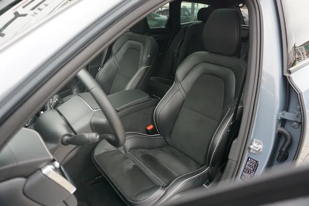 Volvo V90 2.0 T6 AWD R-Design uit 2021, foto 5