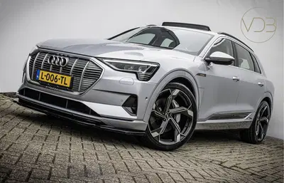 Audi e-tron 55 SOH 93% TREKHAAK PANO LEER 22INCH B&O uit 2021