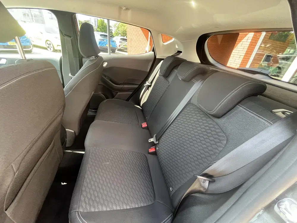 Ford Fiesta 1.0 EcoBoost Hybrid Titanium X uit 2022, foto 17