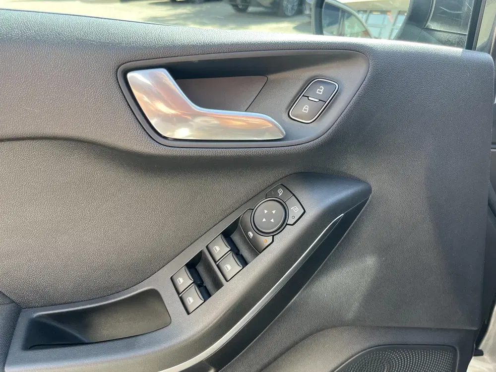 Ford Fiesta 1.0 EcoBoost Hybrid Titanium X uit 2022, foto 20