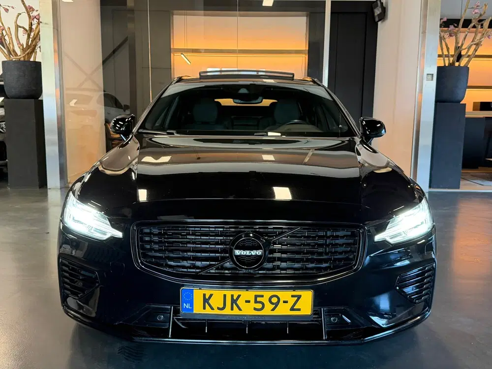 Volvo V60 2.0 T8 Twin Engine AWD R-Design 391 PK BLA uit 2020, foto 7