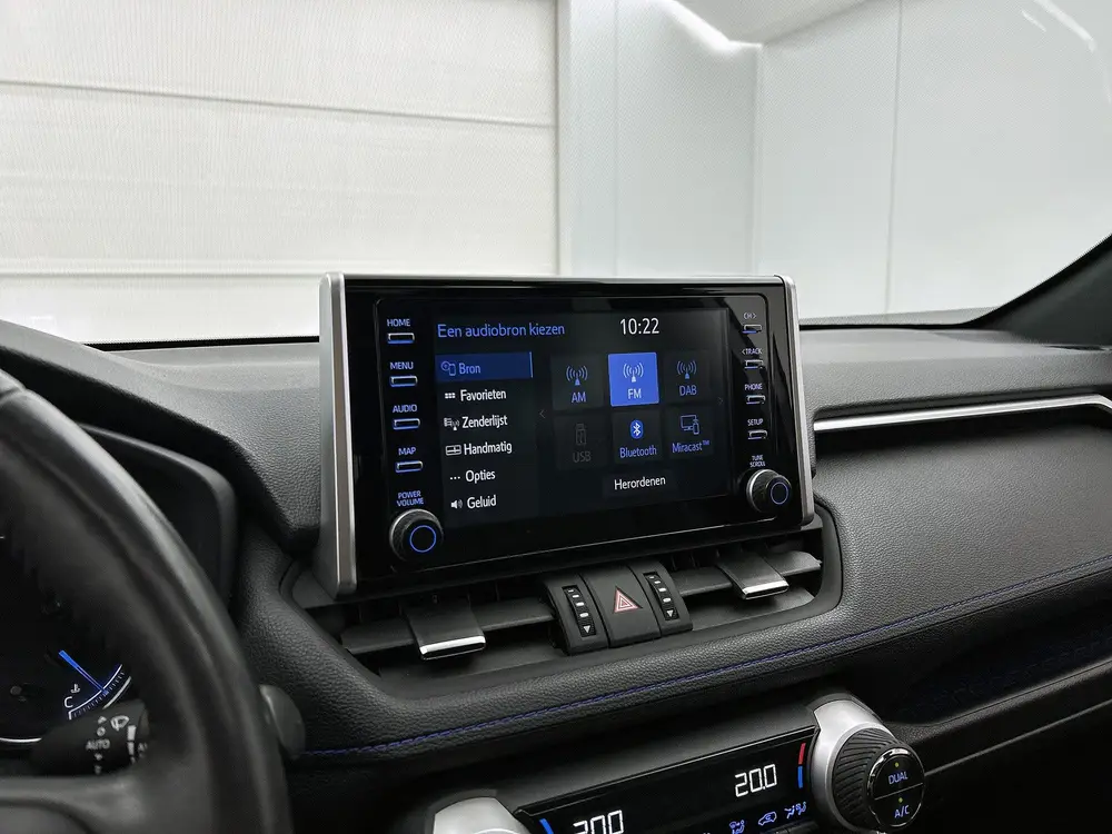 Toyota RAV 4 2.5 Hybrid AWD Bi-Tone uit 2022, foto 10