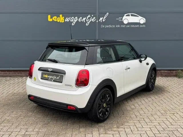 Mini Electric Classic 33 kWh *carplay *SOH 96 uit 2023, foto 2