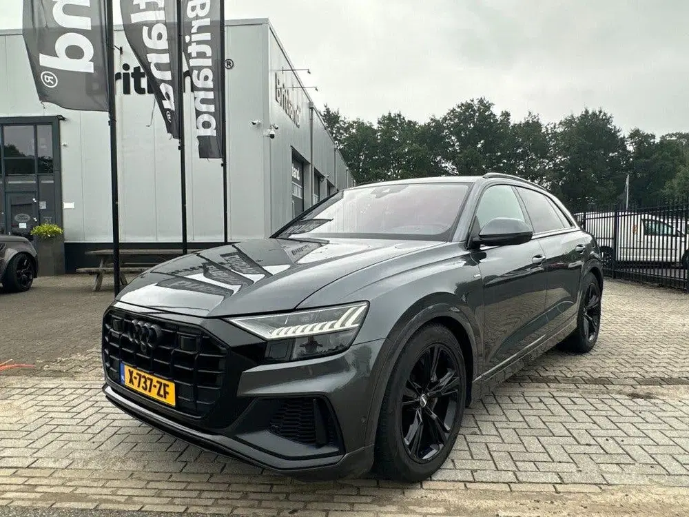 Audi Q8 55 TFSI e Quattro S-Line 2021 *RS stoelen uit 2021