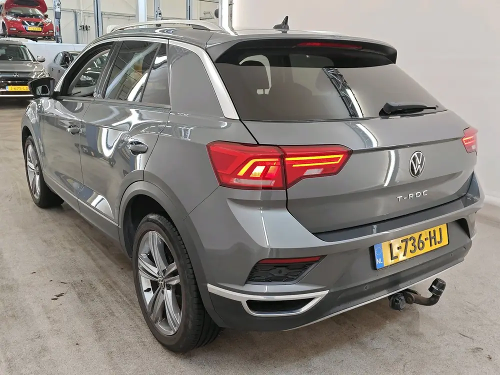 Volkswagen T-Roc 1.5 TSI 150pk Automaat Style Business | Tre uit 2021, foto 2