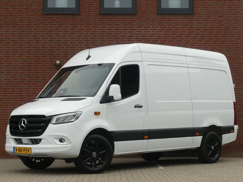 Mercedes-Benz Sprinter 317 CDI L2H2 LED uit 2024