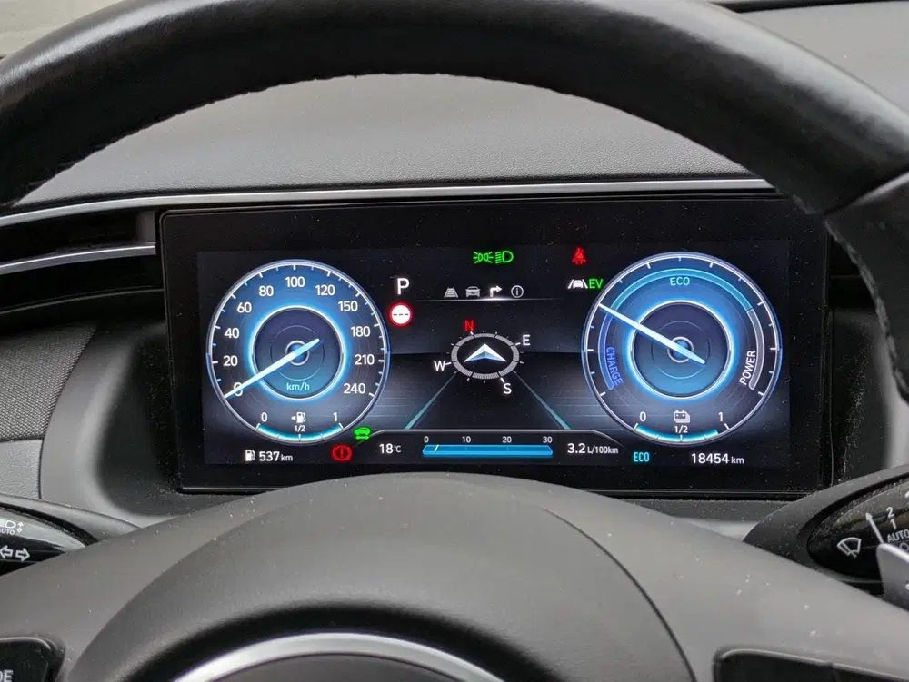 Hyundai TUCSON 1.6 T-GDI PHEV 4WD uit 2022, foto 16