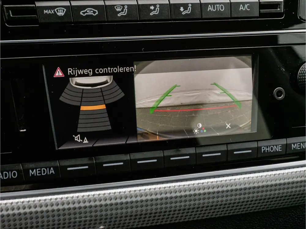 Volkswagen E-Up! e-up! Style 36kwh SOH 89% Camera/ Stoelverw uit 2021, foto 17