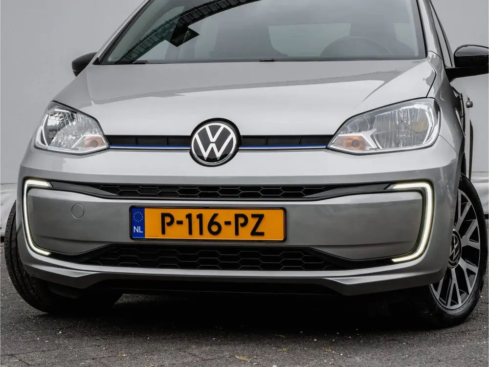 Volkswagen E-Up! e-up! Style 36kwh SOH 89% Camera/ Stoelverw uit 2021, foto 2