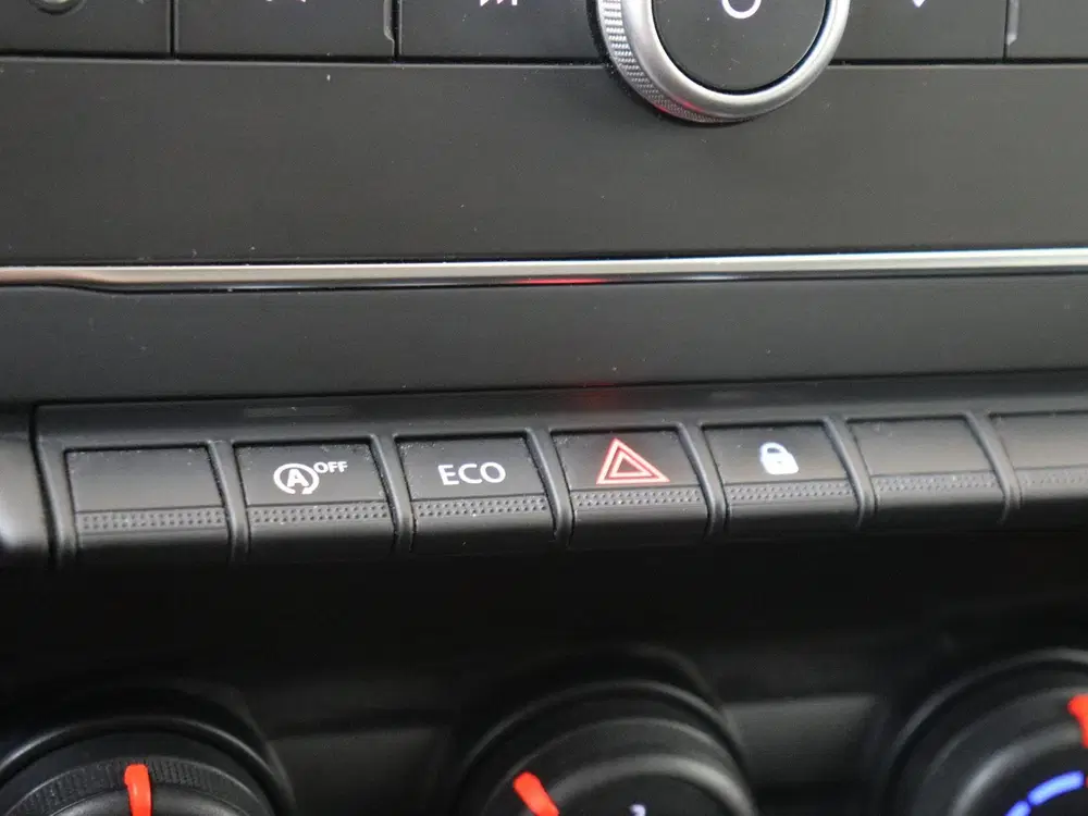 Renault Clio 1.0 TCe Life uit 2021, foto 18