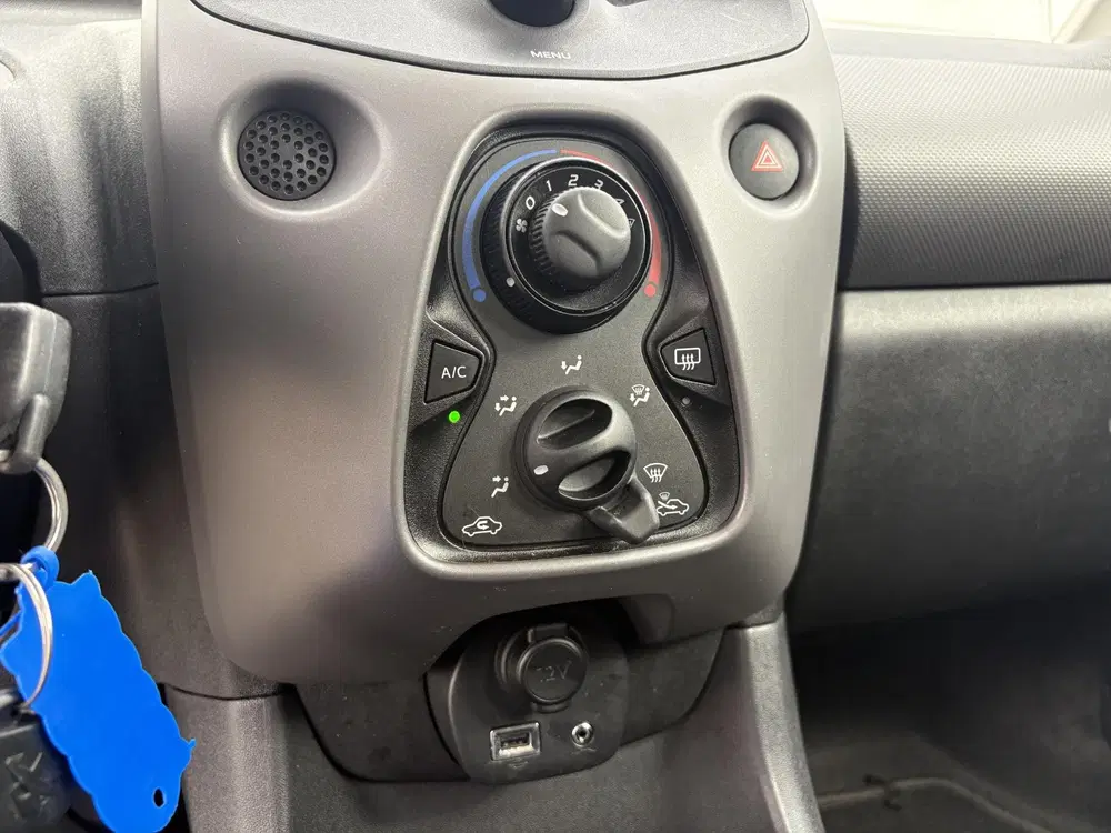 Peugeot 108 1.0 e-VTi Active uit 2021, foto 14