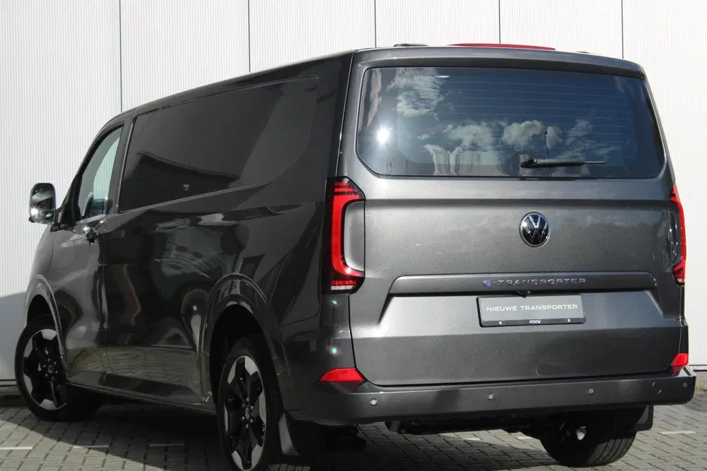 Volkswagen Transporter 34 L2H1 218pk Bulli 64 kWh uit 2026, foto 13