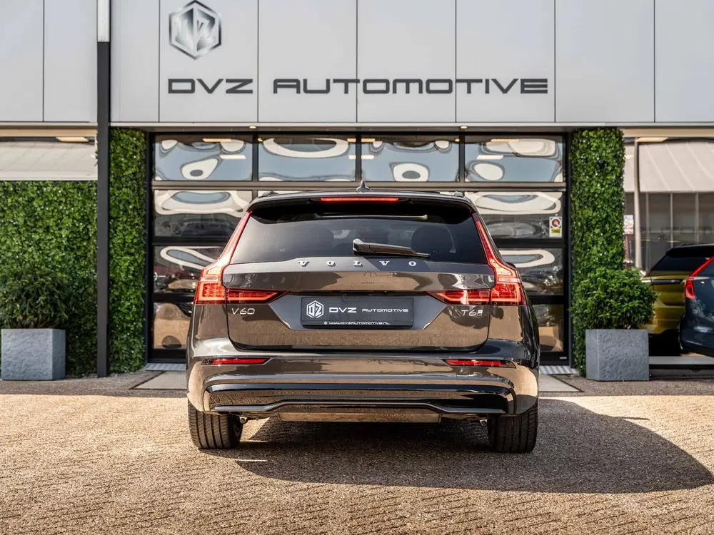 Volvo V60 2.0 T6 PHEV 350PK AWD Plus Dark uit 2025, foto 10