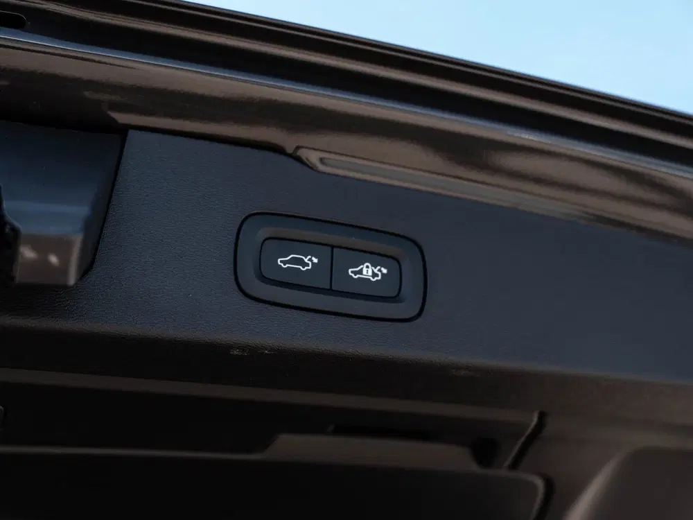 Volvo V60 2.0 T6 PHEV 350PK AWD Plus Dark uit 2025, foto 19