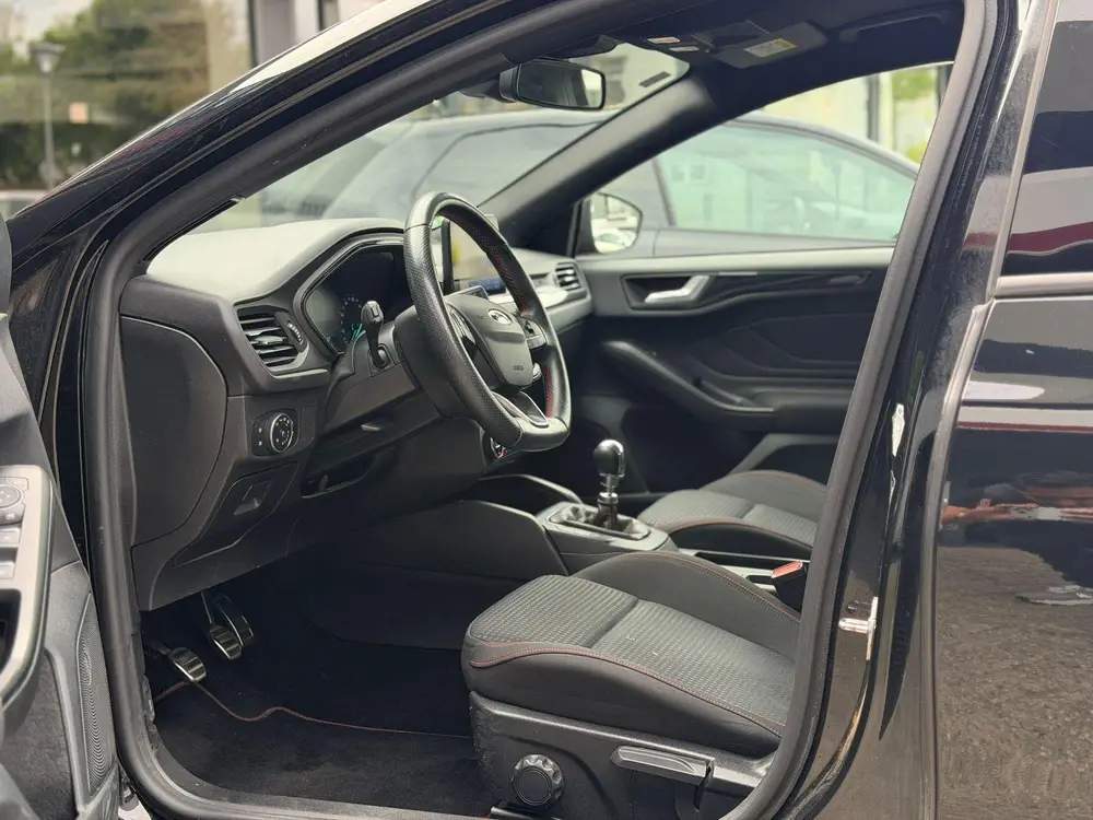 Ford Focus 1.5 EcoBoost ST-line KEYLESS GO, CRUISE, BLACK OP uit 2019, foto 10