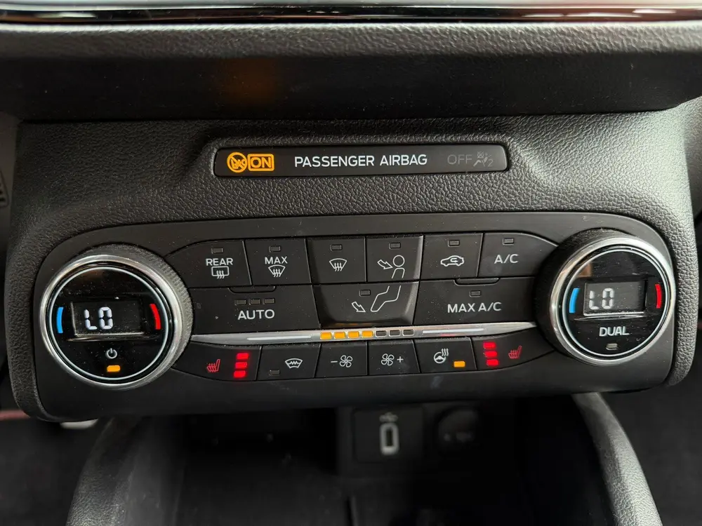 Ford Focus 1.5 EcoBoost ST-line KEYLESS GO, CRUISE, BLACK OP uit 2019, foto 13
