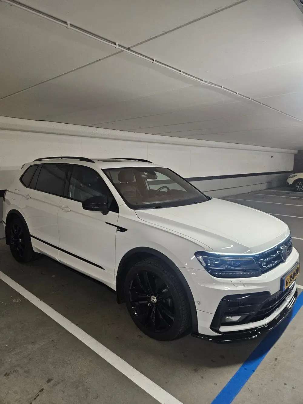 Volkswagen Tiguan Allspace R-Line 1.5 TSI 2019 Wit 7p bomvol uit 2019, foto 8