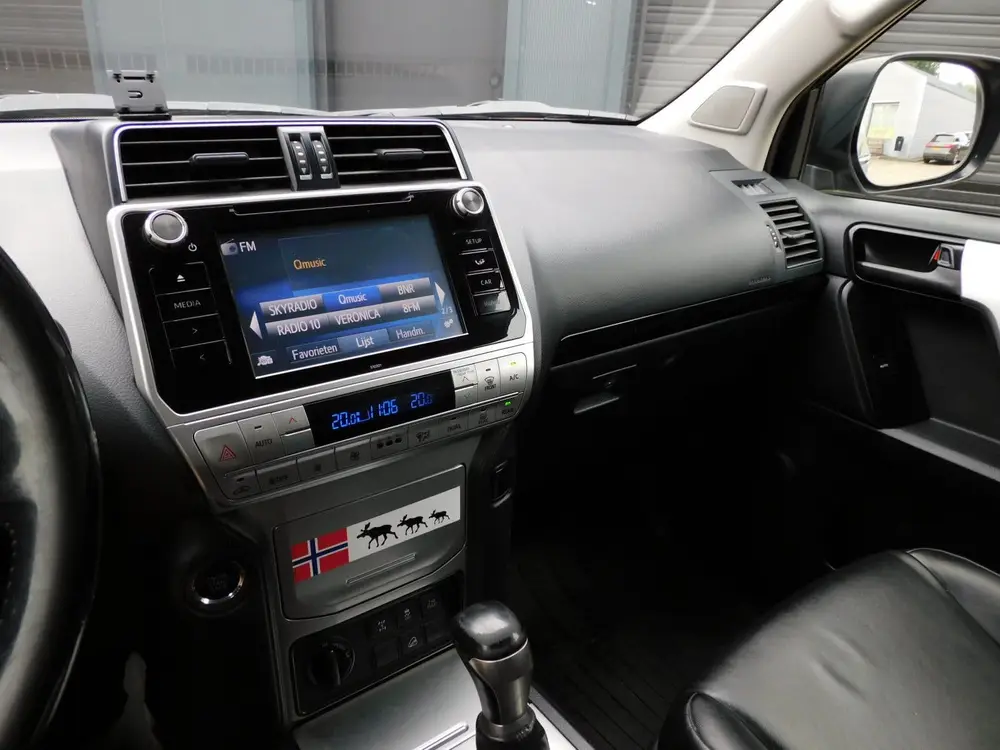 Toyota Land Cruiser 2.8 D-4D-F Challenger Window Van 1e EIGE uit 2019, foto 18