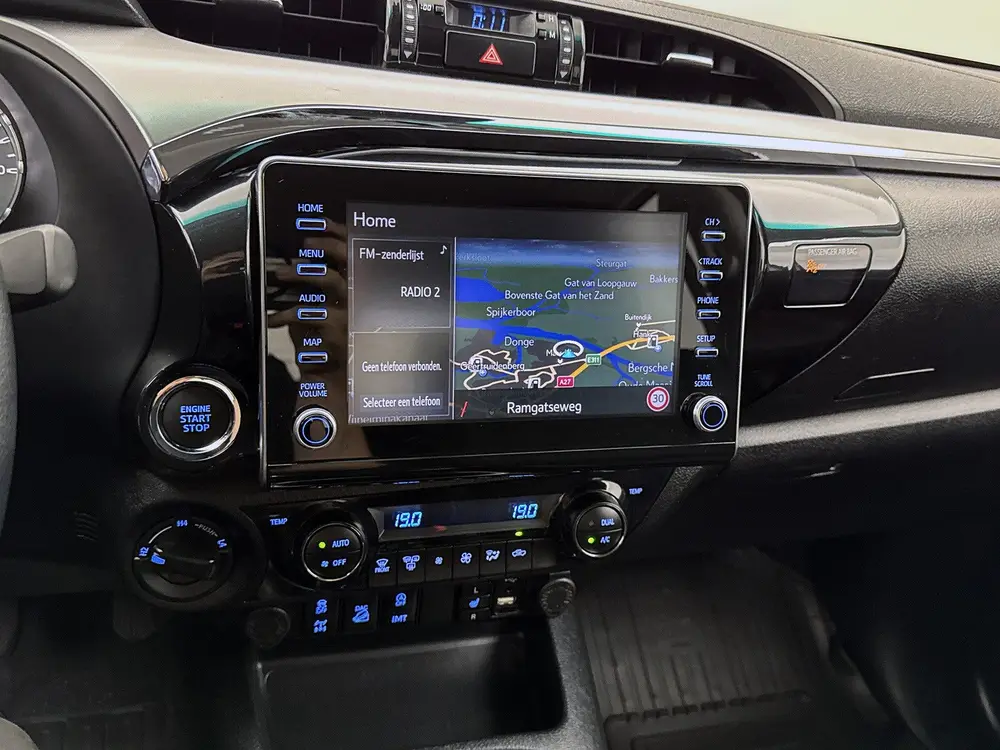 Toyota Hilux 2.8 D-4D Double Cab Professional 4x4 Navig uit 2023, foto 7