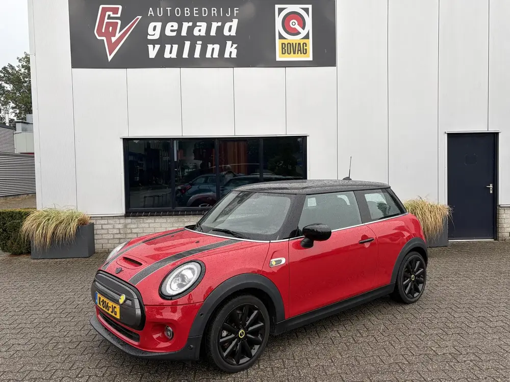 Mini Electric Charged 33 kWh CAMERA LEDER NAV ENZ 183KM uit 2020