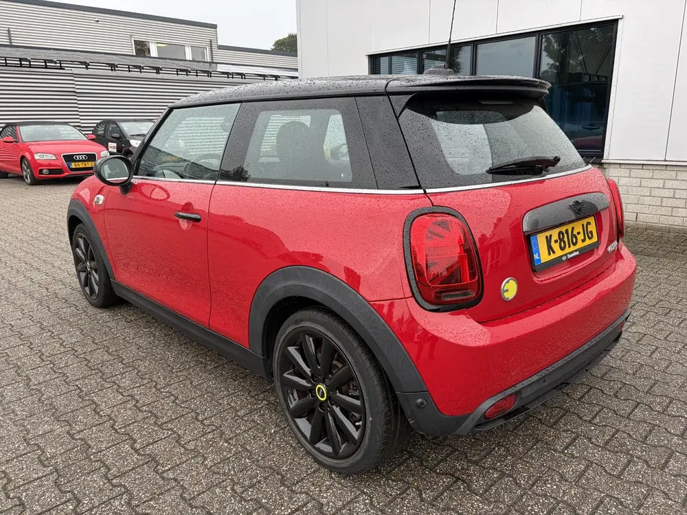 Mini Electric Charged 33 kWh CAMERA LEDER NAV ENZ 183KM uit 2020, foto 10