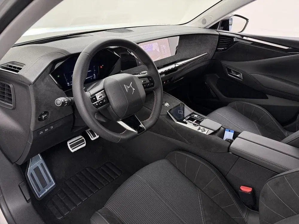DS Automobiles DS 4 DS 4 1.6T 225PK Hybrid Performance Line+ A uit 2025, foto 3