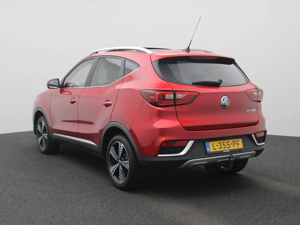 MG ZS EV Luxury 45 kWh | Panoramadak | Leder | Apple Carplay uit 2021, foto 2