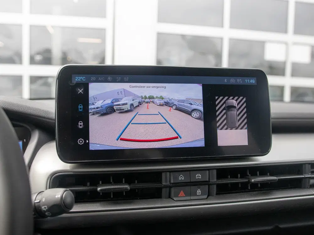 Jeep Avenger Summit 54 kWh uit 2024, foto 15