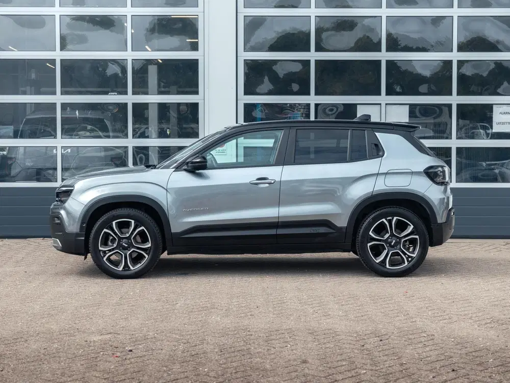 Jeep Avenger Summit 54 kWh uit 2024, foto 8