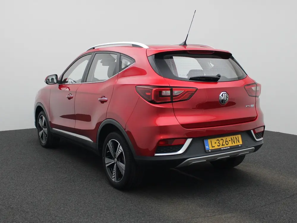 MG ZS EV Luxury 45 kWh | Panoramadak | Leder | Apple Carplay uit 2021, foto 2