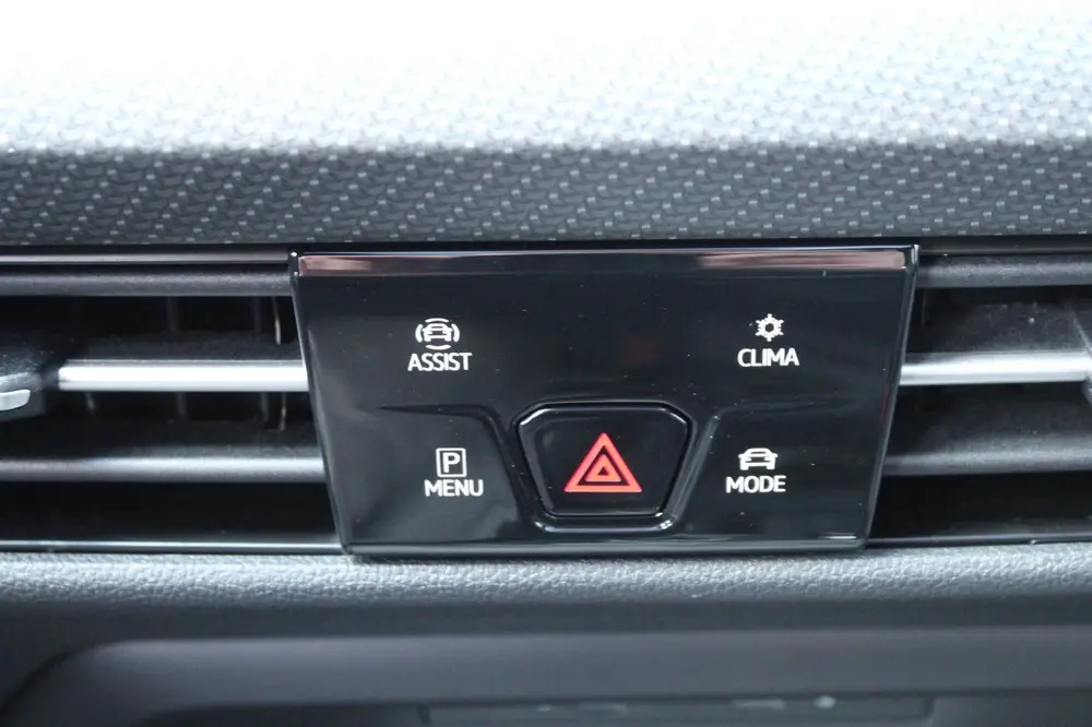 Volkswagen Golf 1.5 eTSI 150pk R-Line DSG7 Panoramadak IQ-Li uit 2021, foto 20