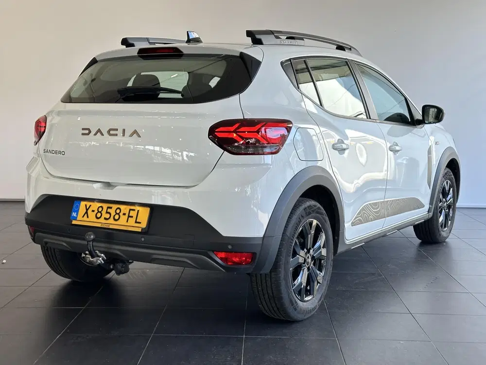 Dacia Sandero 1.0 TCe 100 ECO-G Extreme TREKHAAK uit 2023, foto 2